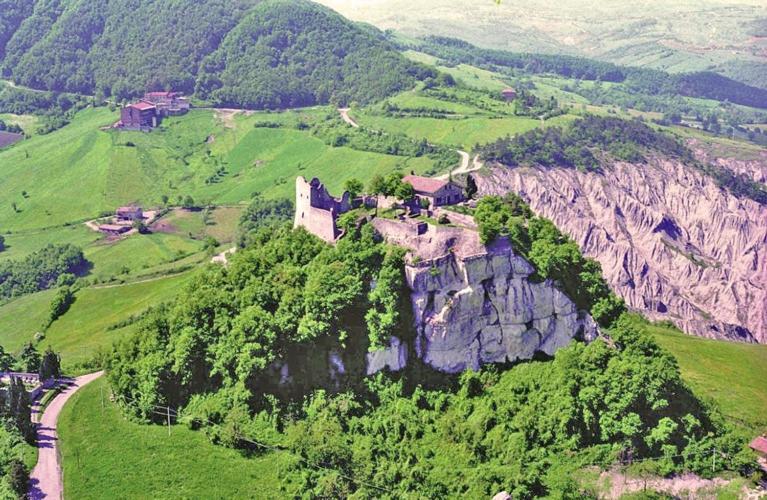 Parco Di Montebello 夸特罗卡斯泰拉 外观 照片